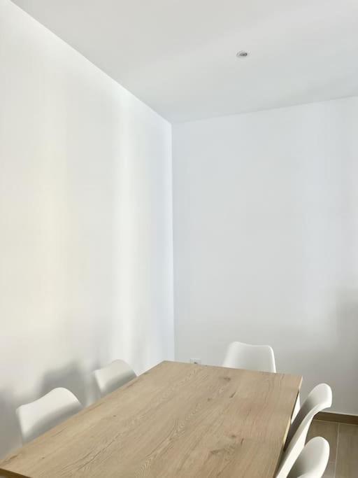 Moderno Apartamento Con Terraza En La Azotea Roses Luaran gambar